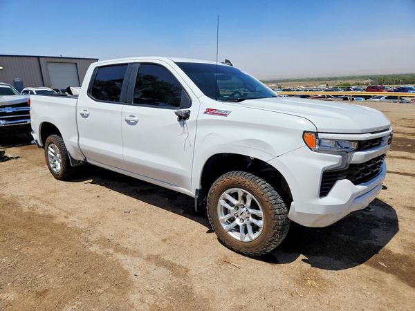 2025 CHEVROLET SILVERADO RST