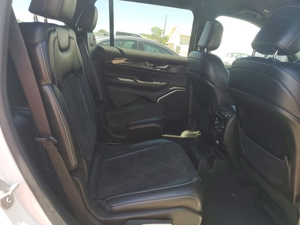 2021 JEEP GRAND CHEROKEE L LAREDO 4X4
