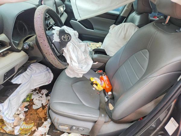 2021 TOYOTA HIGHLANDER XLE — DENT