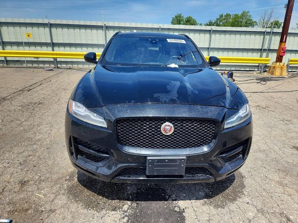 2017 JAGUAR F-PACE R-Sport