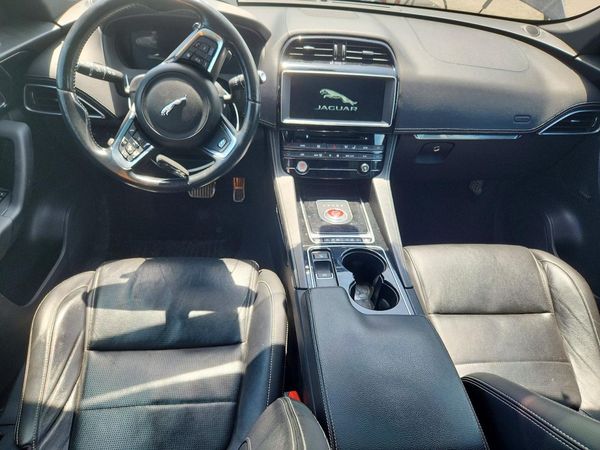 2017 JAGUAR F-PACE R-Sport