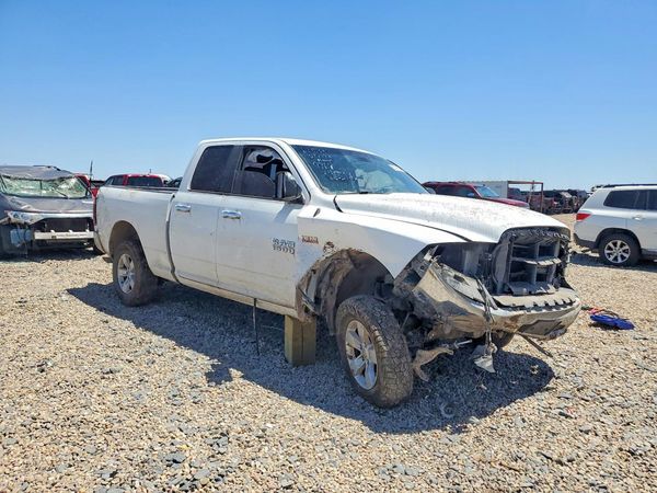 2015 RAM 1500 SLT — Passenger 3/4