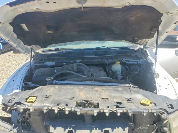 2015 RAM 1500 SLT — Engine bay