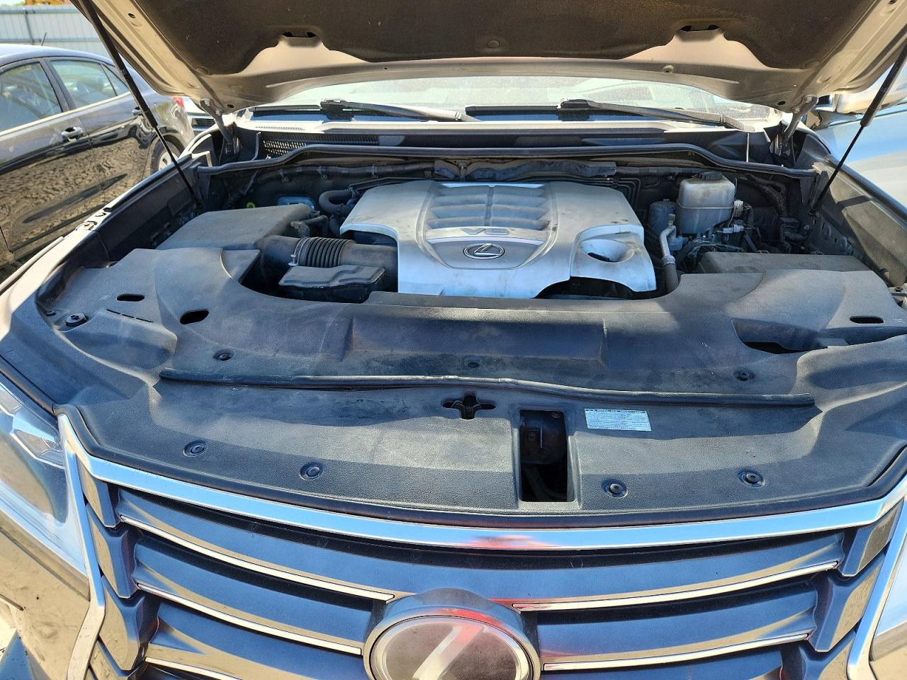 2016 LEXUS LX 570