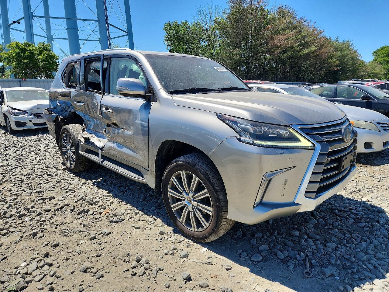 2016 LEXUS LX 570