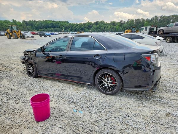 2013 TOYOTA CAMRY