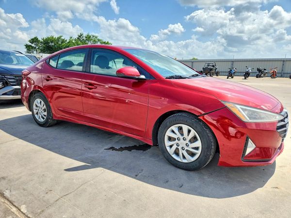 2019 HYUNDAI ELANTRA SE