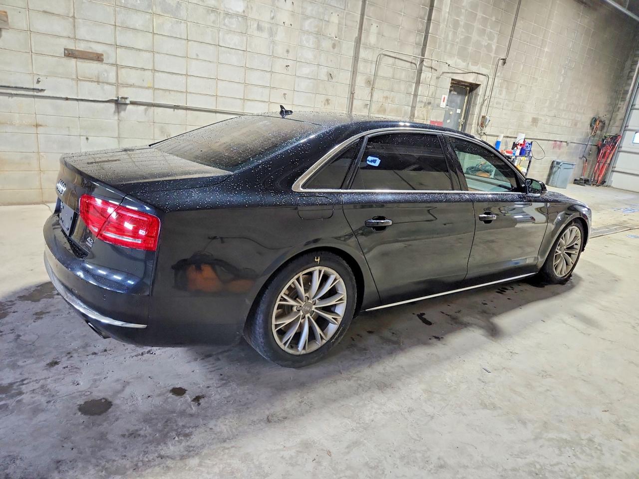 2012 AUDI A8 L