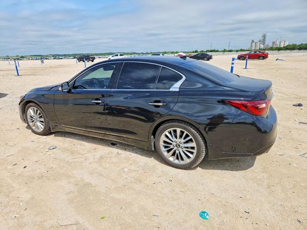 2021 INFINITI Q50 LUXE
