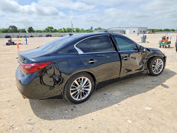 2021 INFINITI Q50 LUXE
