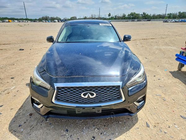 2021 INFINITI Q50 LUXE