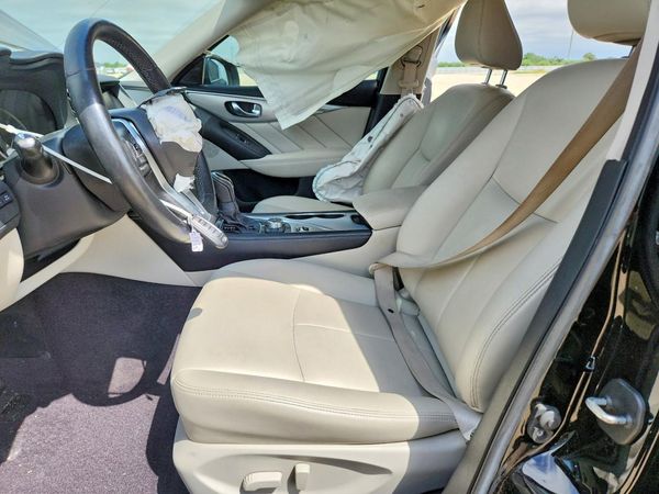 2021 INFINITI Q50 LUXE