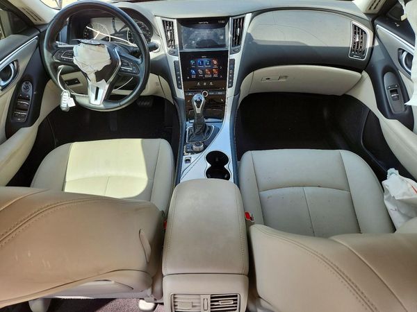 2021 INFINITI Q50 LUXE