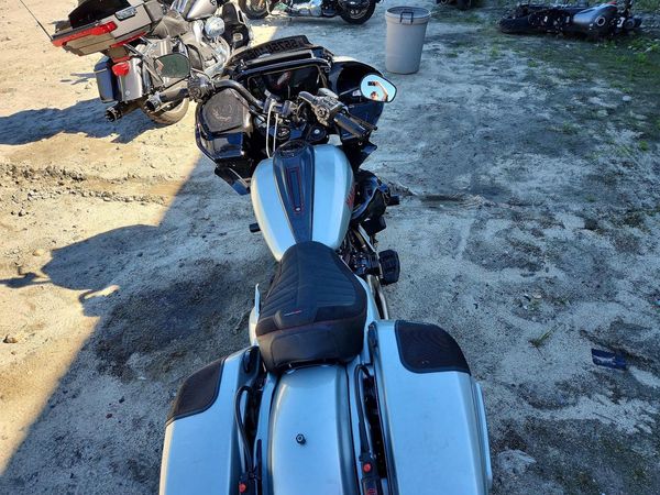 2025 HARLEY-DAVIDSON FLTRXSTSE