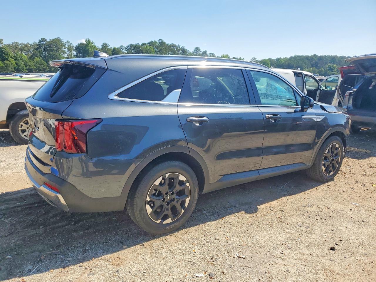 2024 KIA SORENTO S