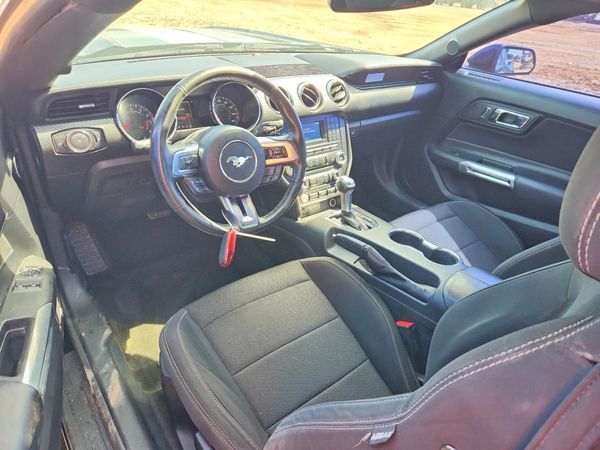 2017 FORD MUSTANG V6 Coupe