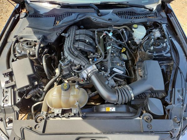 2017 FORD MUSTANG V6 Coupe