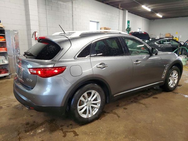 2017 INFINITI QX70