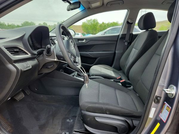 2018 HYUNDAI ACCENT SE and SEL