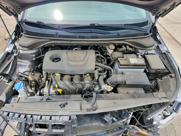 2018 HYUNDAI ACCENT SE and SEL