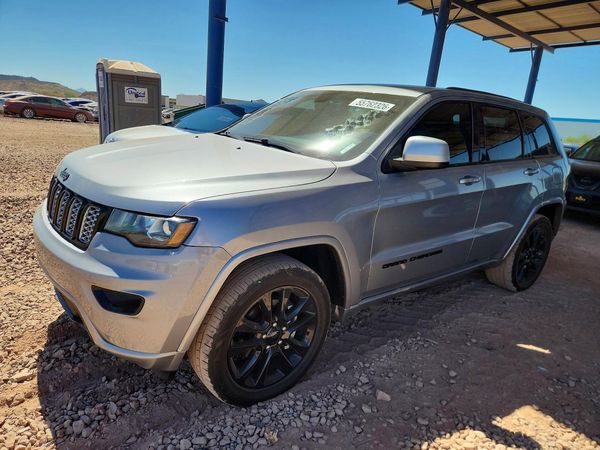 2018 JEEP GRAND CHEROKEE LAREDO 4X2