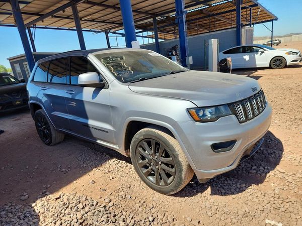 2018 JEEP GRAND CHEROKEE LAREDO 4X2