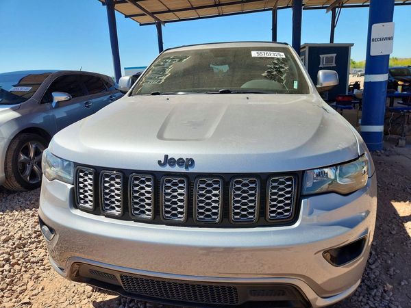 2018 JEEP GRAND CHEROKEE LAREDO 4X2