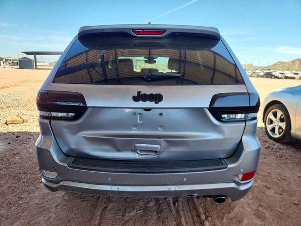 2018 JEEP GRAND CHEROKEE LAREDO 4X2