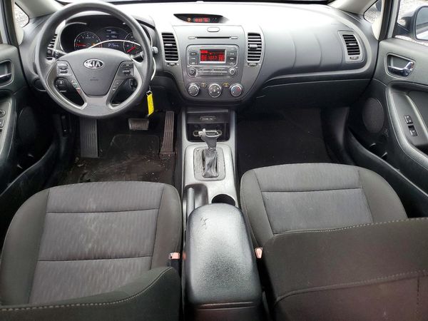 2016 KIA FORTE GL (Middle-Low Grade)