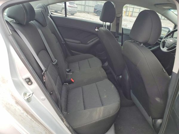 2016 KIA FORTE GL (Middle-Low Grade)
