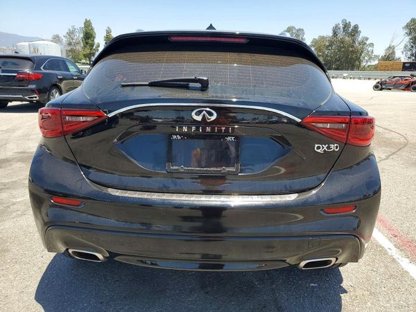 2018 INFINITI QX30
