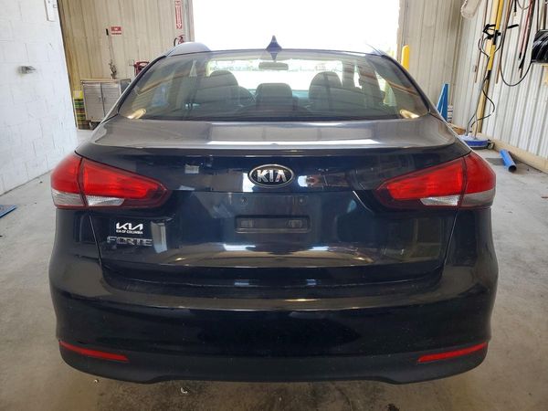2017 KIA FORTE LX Base