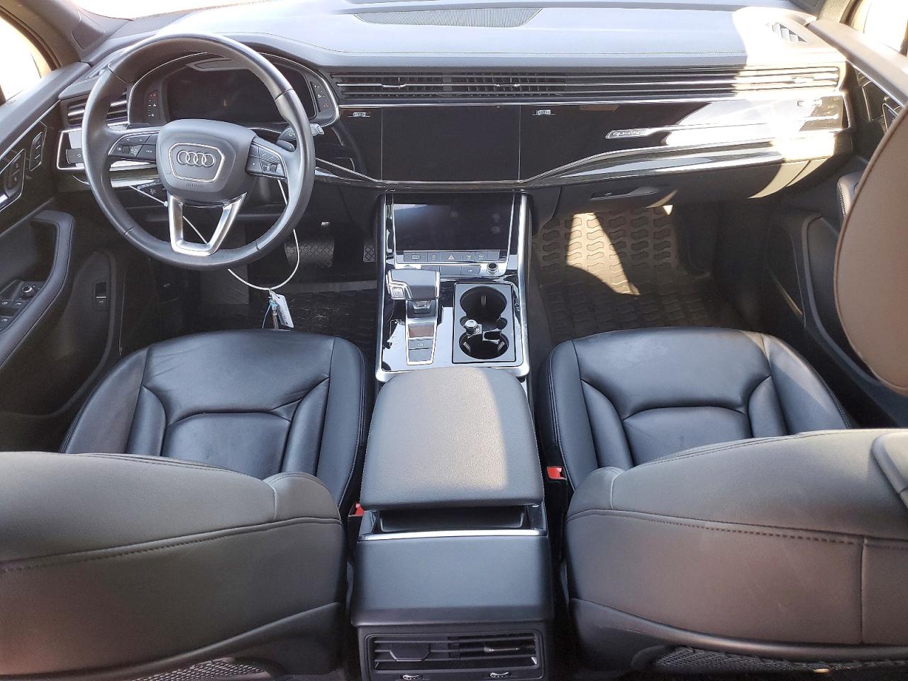 2023 AUDI Q7 quattro Premium Plus