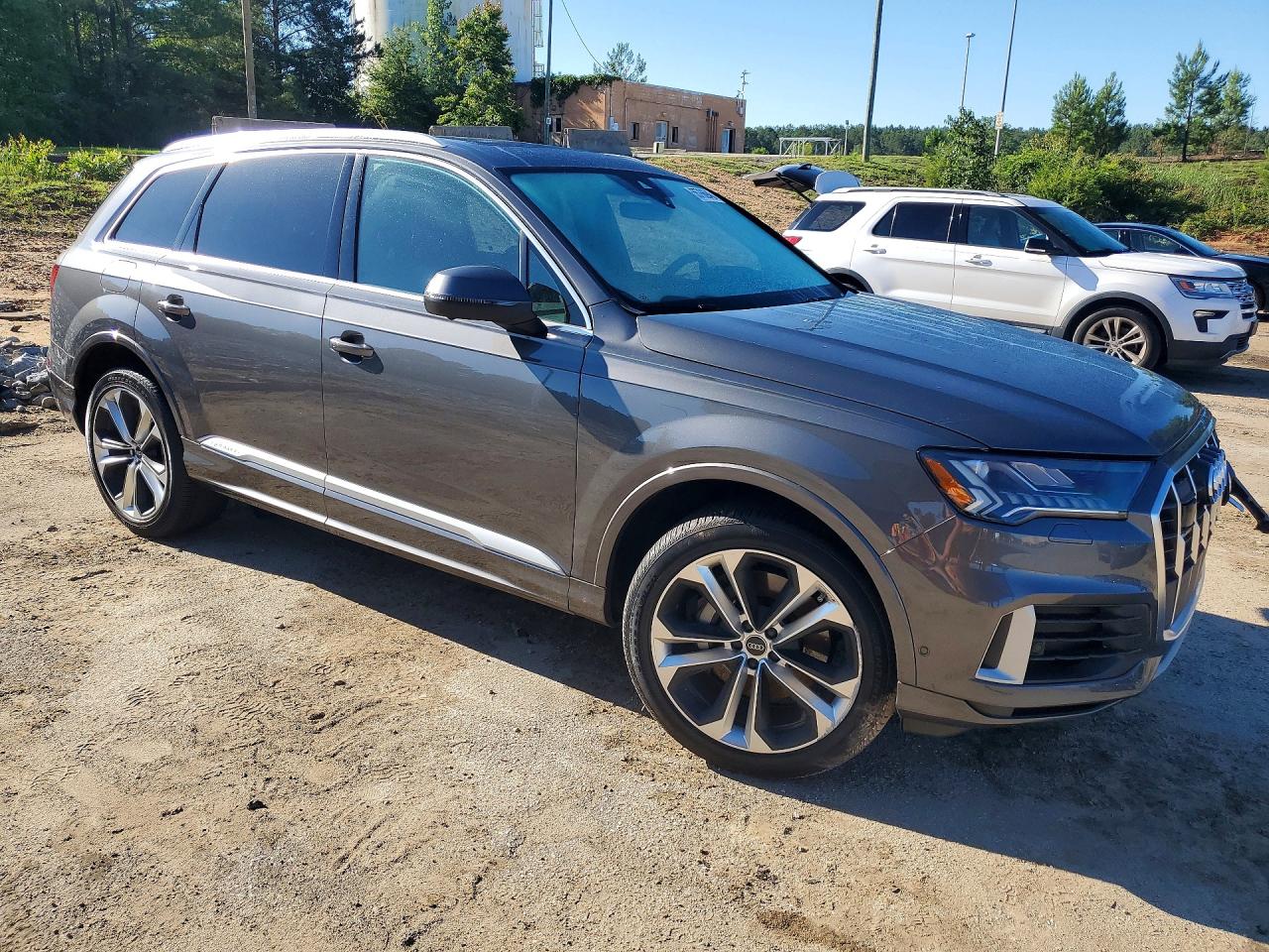 2023 AUDI Q7 quattro Premium Plus