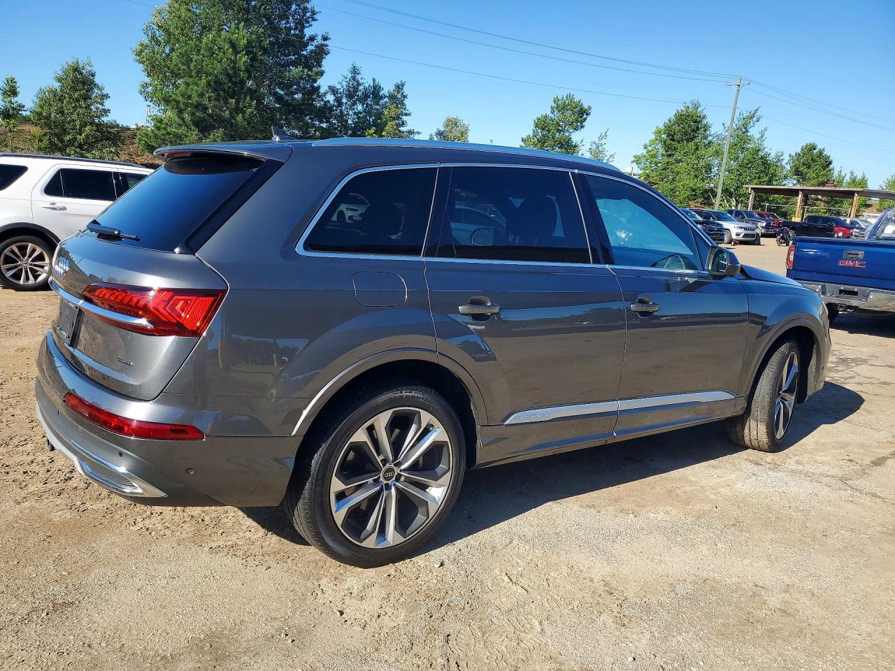 2023 AUDI Q7 quattro Premium Plus