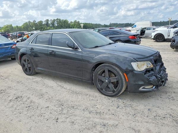 2016 CHRYSLER 300 Limited