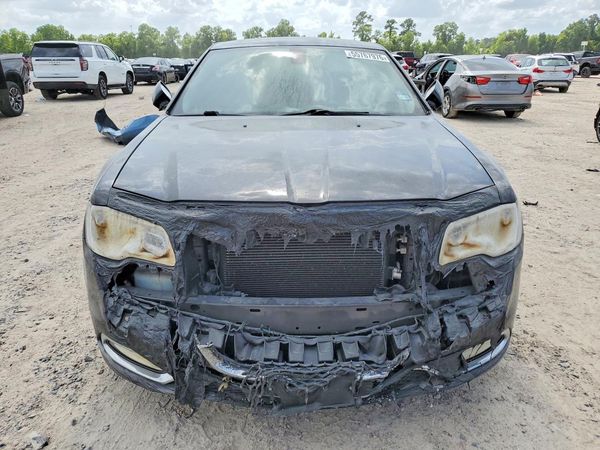 2016 CHRYSLER 300 Limited