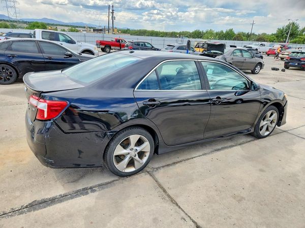 2012 TOYOTA CAMRY