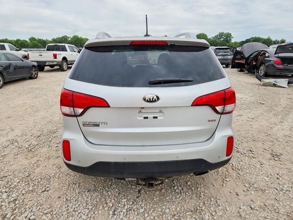 2014 KIA SORENTO Base/ LX