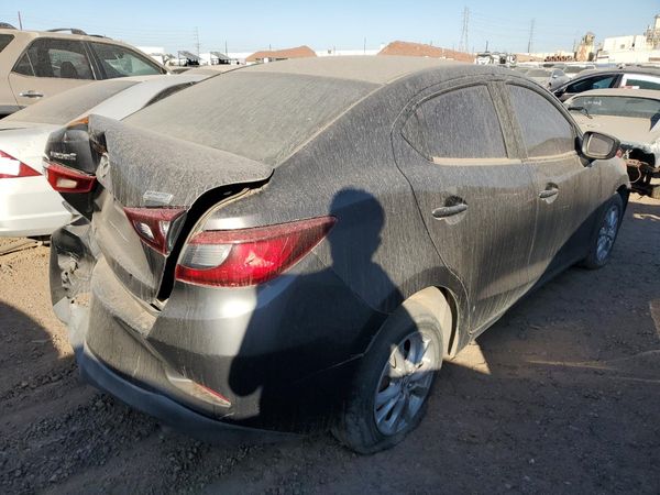 2019 MAZDA 2