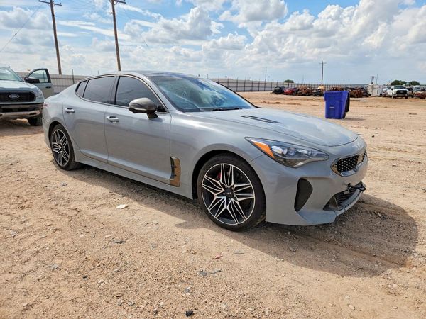 2022 KIA STINGER GT2