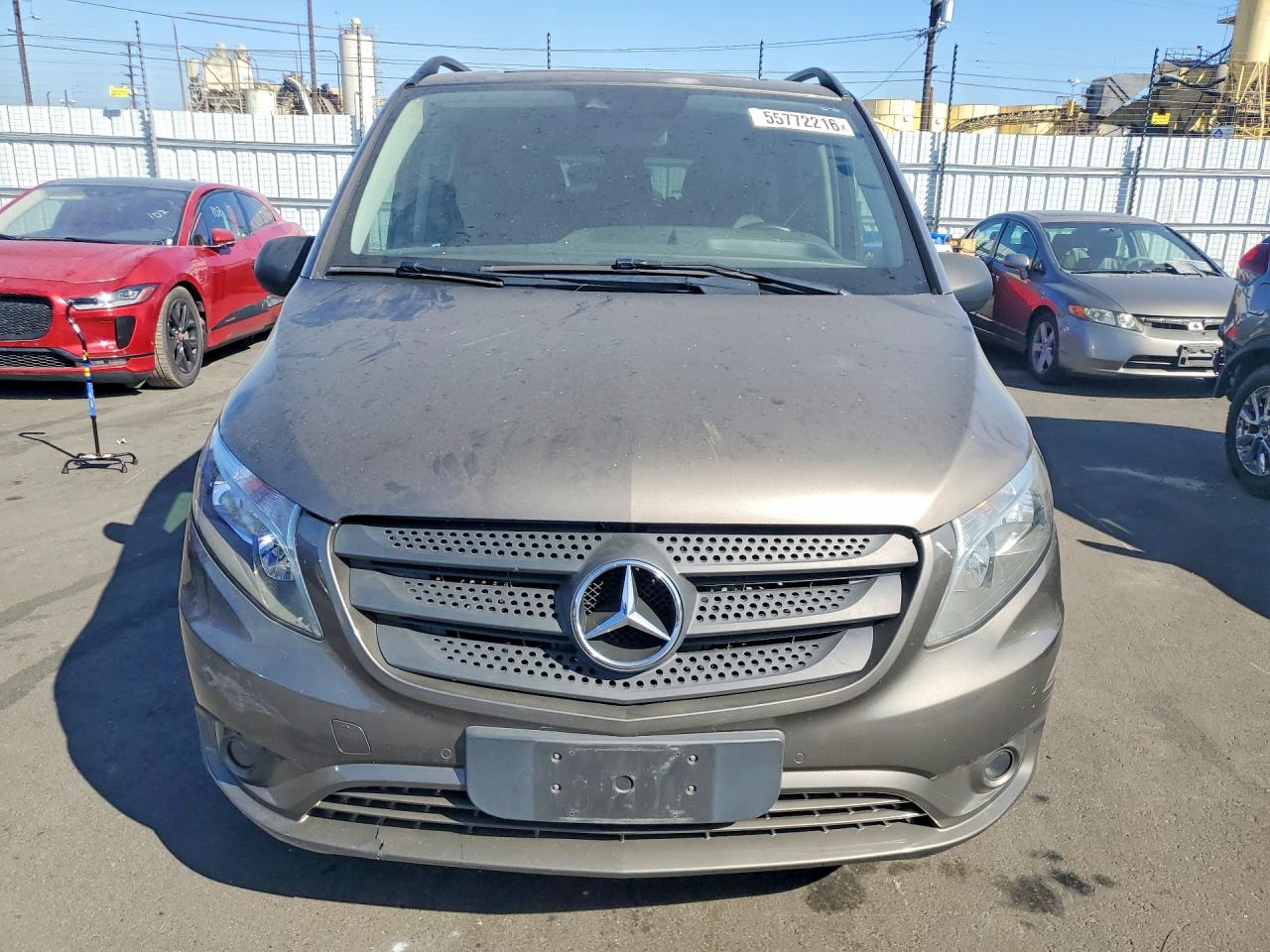 2016 MERCEDES-BENZ METRIS