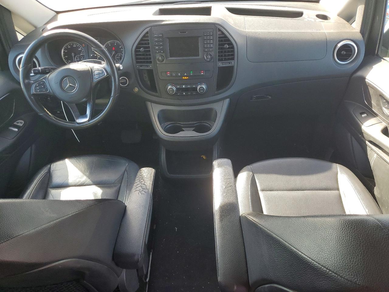 2016 MERCEDES-BENZ METRIS