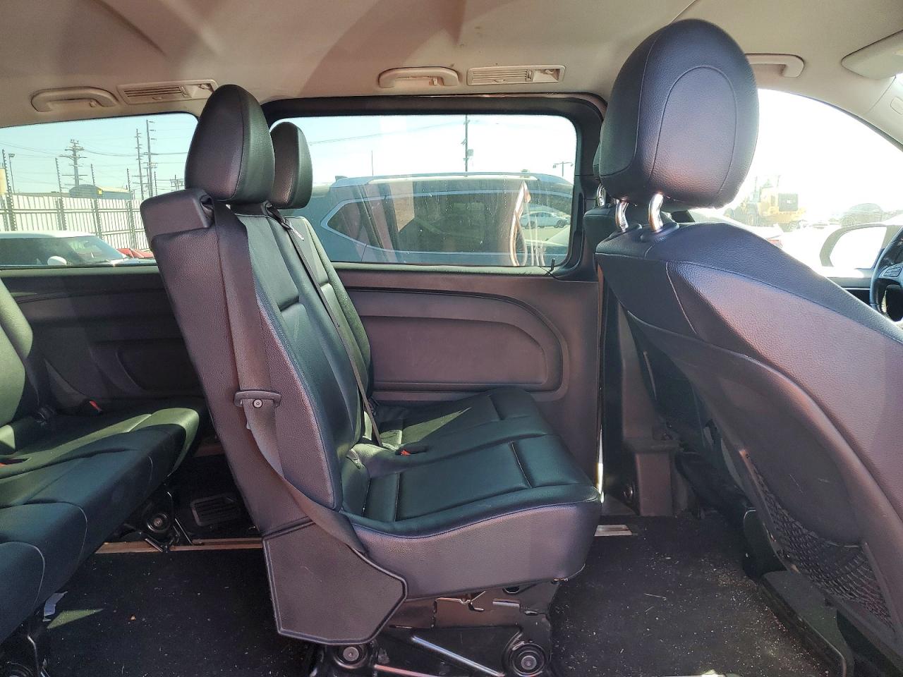2016 MERCEDES-BENZ METRIS