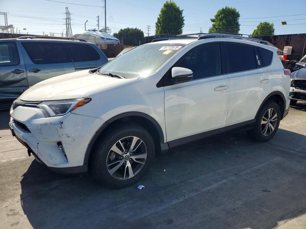 2018 TOYOTA RAV4 Adventure/XLE