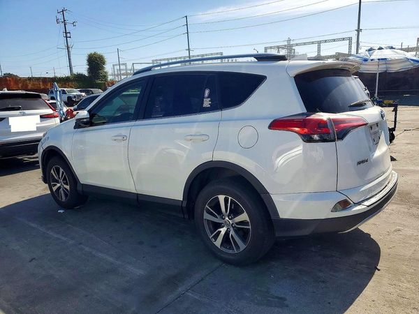 2018 TOYOTA RAV4 Adventure/XLE