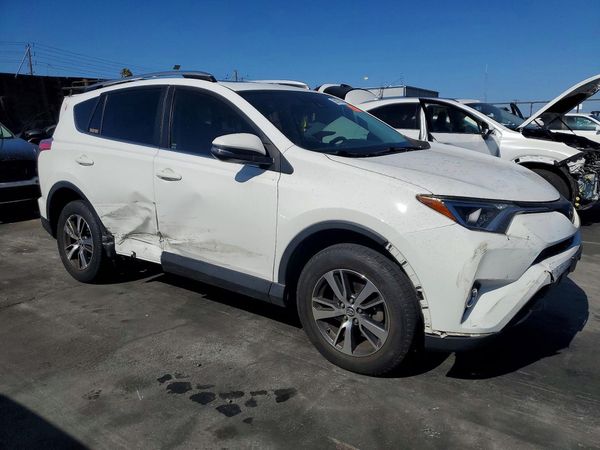 2018 TOYOTA RAV4 Adventure/XLE