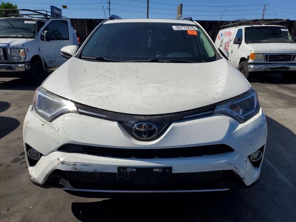 2018 TOYOTA RAV4 Adventure/XLE