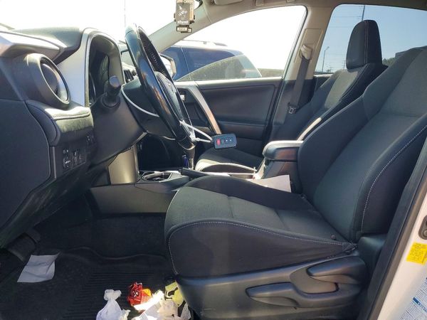 2018 TOYOTA RAV4 Adventure/XLE