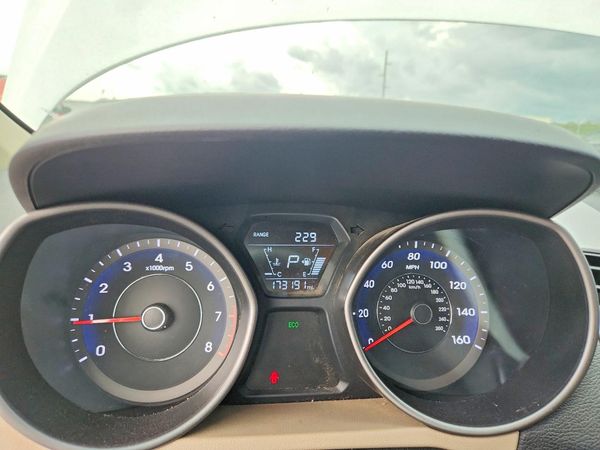 2016 HYUNDAI ELANTRA